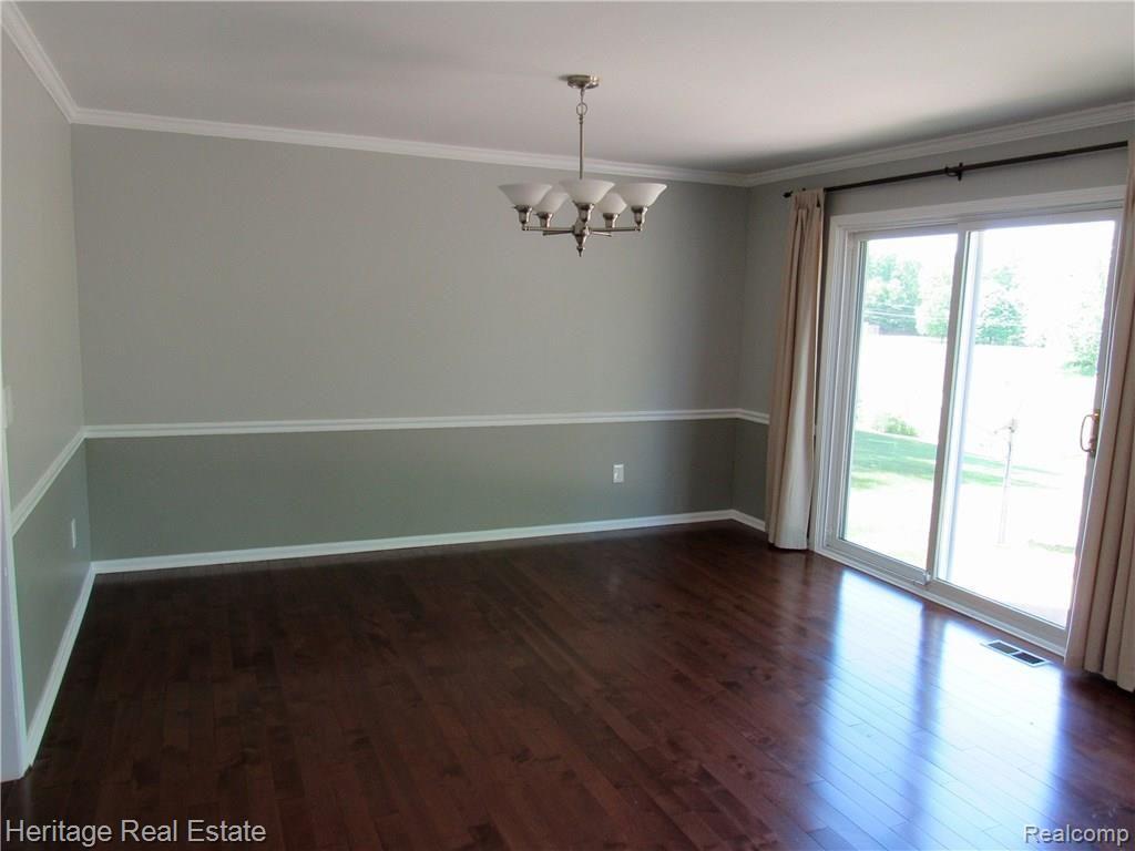 1342 North Fairview Lane Rochester, MI 48306 - Photo 14 of 39