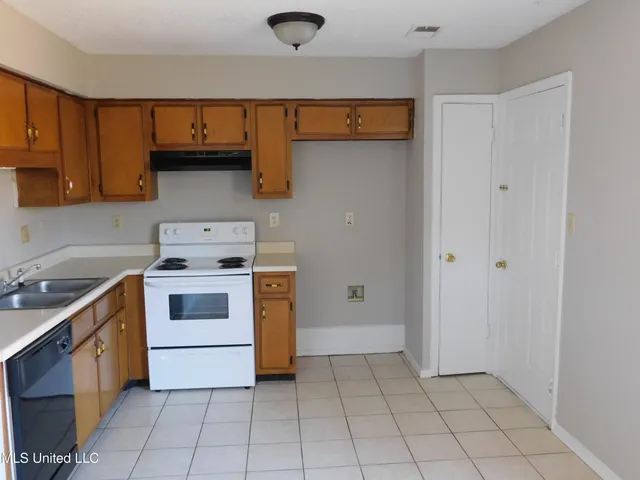 $1,495 | 5820 Briarwood Drive, Horn Lake, MS 38637