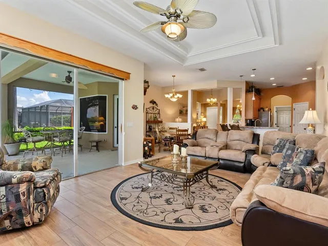 $525,000 | 280 Dahlia Court, Bradenton, FL 34212