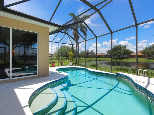 $525,000 | 280 Dahlia Court, Bradenton, FL 34212