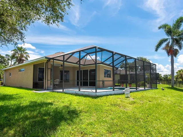 $525,000 | 280 Dahlia Court, Bradenton, FL 34212