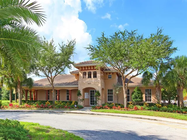 $525,000 | 280 Dahlia Court, Bradenton, FL 34212