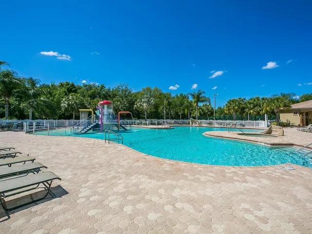 $525,000 | 280 Dahlia Court, Bradenton, FL 34212