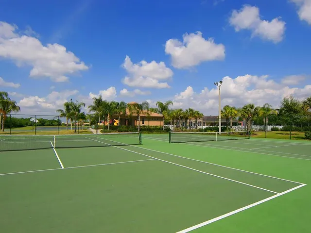 $525,000 | 280 Dahlia Court, Bradenton, FL 34212