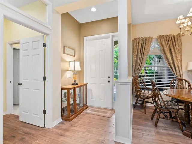 $525,000 | 280 Dahlia Court, Bradenton, FL 34212