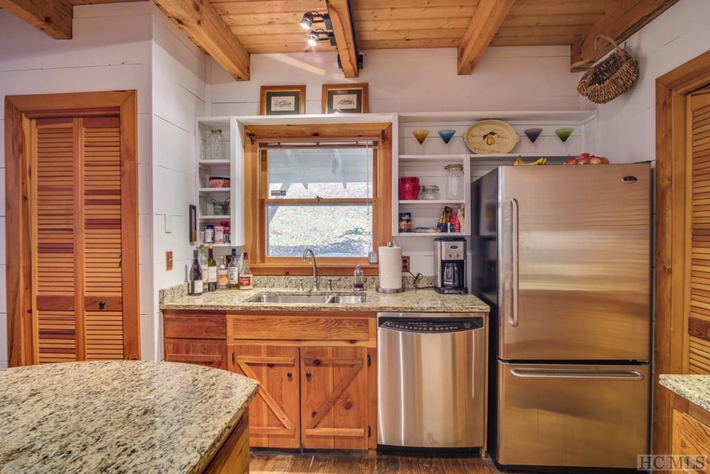 1584 Shortoff Road Highlands, NC 28741 - Photo 9 of 17 Gallery Image 9