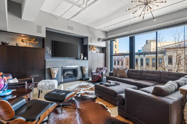 $645,000 | 49 Monroe Center Street Northwest, Unit 5, Grand Rapids, MI 49503