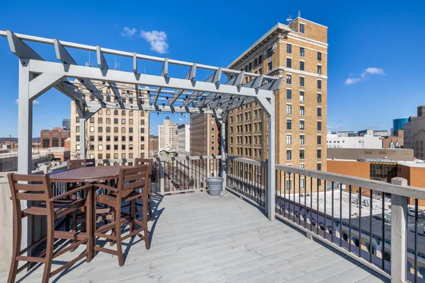 $645,000 | 49 Monroe Center Street Northwest, Unit 5, Grand Rapids, MI 49503