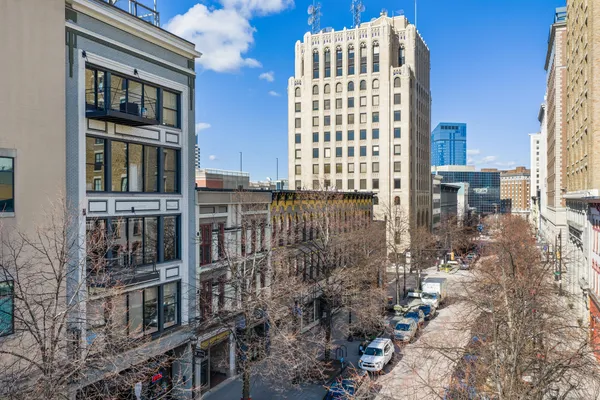 $645,000 | 49 Monroe Center Street Northwest, Unit 5, Grand Rapids, MI 49503