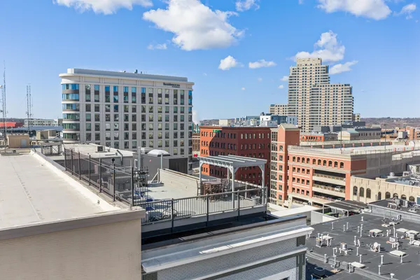 $645,000 | 49 Monroe Center Street Northwest, Unit 5, Grand Rapids, MI 49503