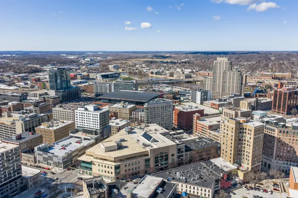 $645,000 | 49 Monroe Center Street Northwest, Unit 5, Grand Rapids, MI 49503