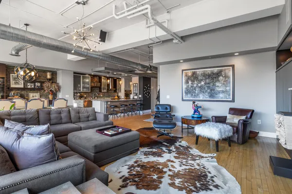 $645,000 | 49 Monroe Center Street Northwest, Unit 5, Grand Rapids, MI 49503