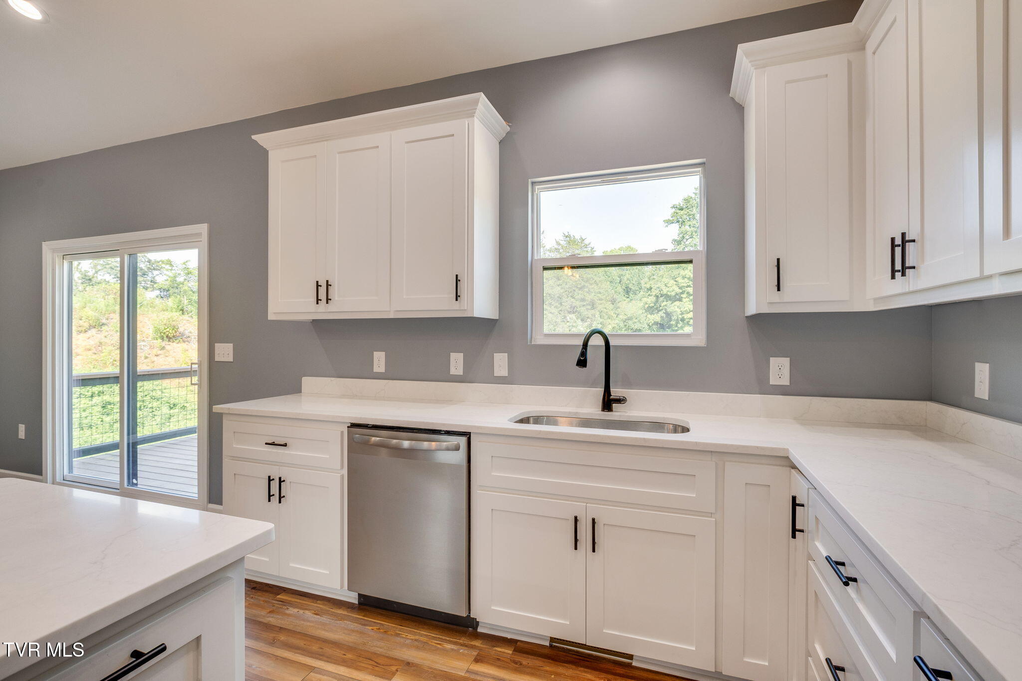 155 Keller Road Afton, TN 37616 - Photo 5 of 43 015