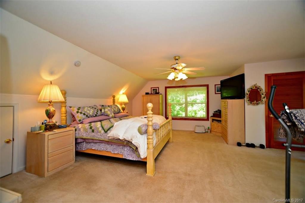 157 Red Rile Trail Sylva, NC 28779 - Photo 11 of 20 Gallery Image 11