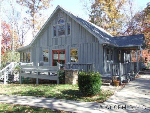 157 Rhododendron Park Road Burnsville, NC 28714 - Photo 1 of 24 Gallery Image 1
