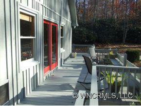 157 Rhododendron Park Road Burnsville, NC 28714 - Photo 3 of 24 Gallery Image 3