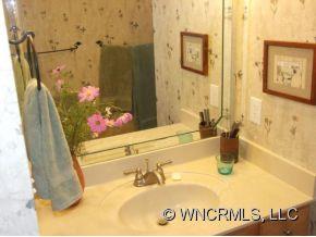 157 Rhododendron Park Road Burnsville, NC 28714 - Photo 9 of 24 Gallery Image 9