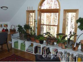 157 Rhododendron Park Road Burnsville, NC 28714 - Photo 10 of 24 Gallery Image 10