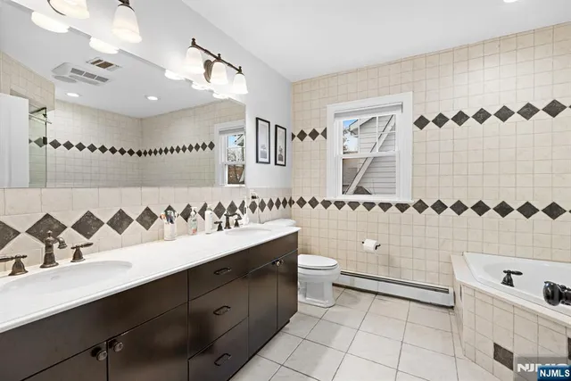 $929,888 | 270 Hamilton Avenue, Hasbrouck Heights, NJ 07604