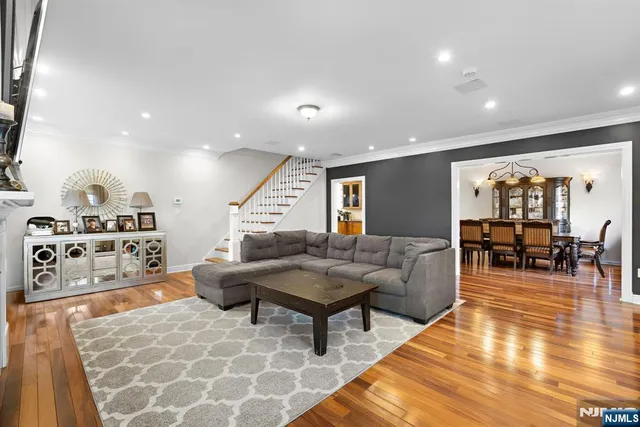 $929,888 | 270 Hamilton Avenue, Hasbrouck Heights, NJ 07604