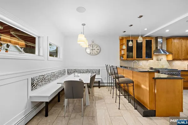$929,888 | 270 Hamilton Avenue, Hasbrouck Heights, NJ 07604
