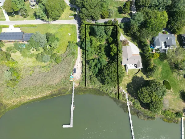 $995,000 | 12 Hilo Drive, Shelter Island, NY 11965