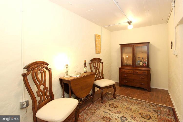 4342 River Road Northwest Washington, DC 20016 - Photo 22 of 27 Interior (General)