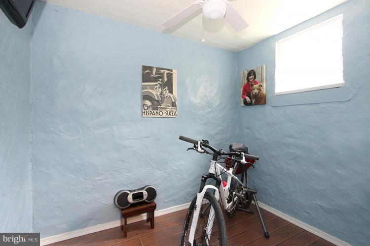4342 River Road Northwest Washington, DC 20016 - Photo 23 of 27 Interior (General)