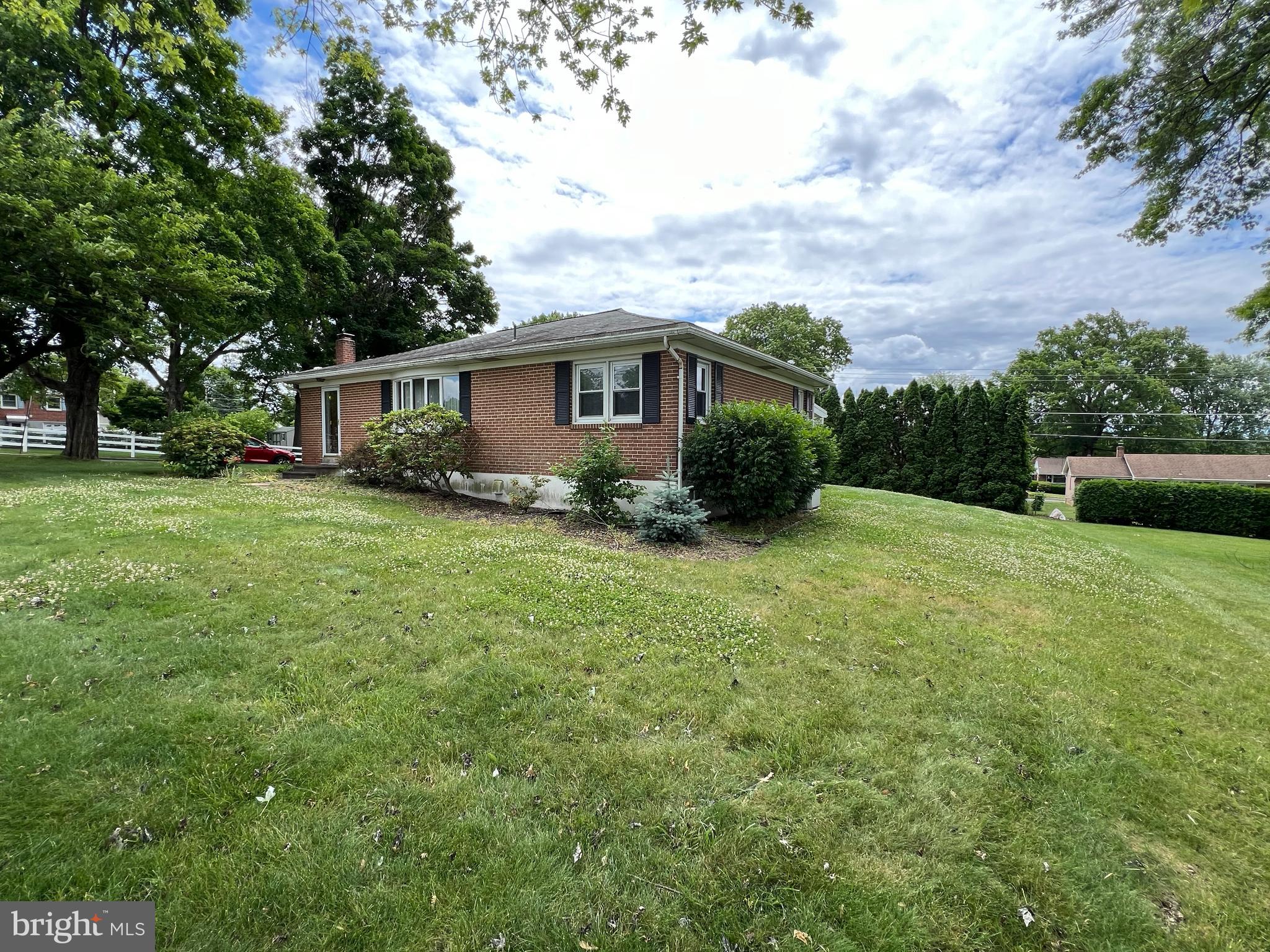 1100 Whitner Road Reading, PA 19605 - Photo 2 of 52