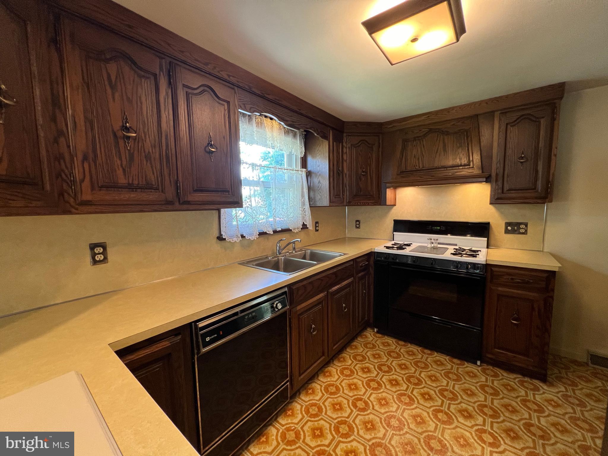 1100 Whitner Road Reading, PA 19605 - Photo 21 of 52
