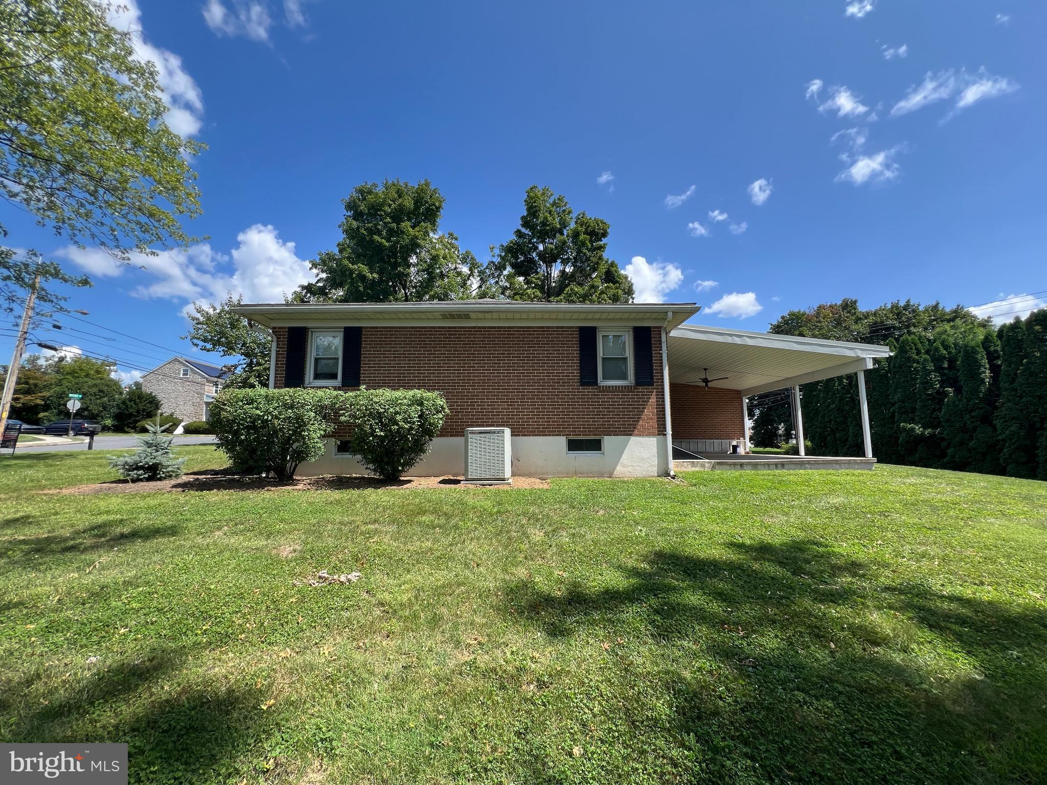 1100 Whitner Road Reading, PA 19605 - Photo 5 of 52
