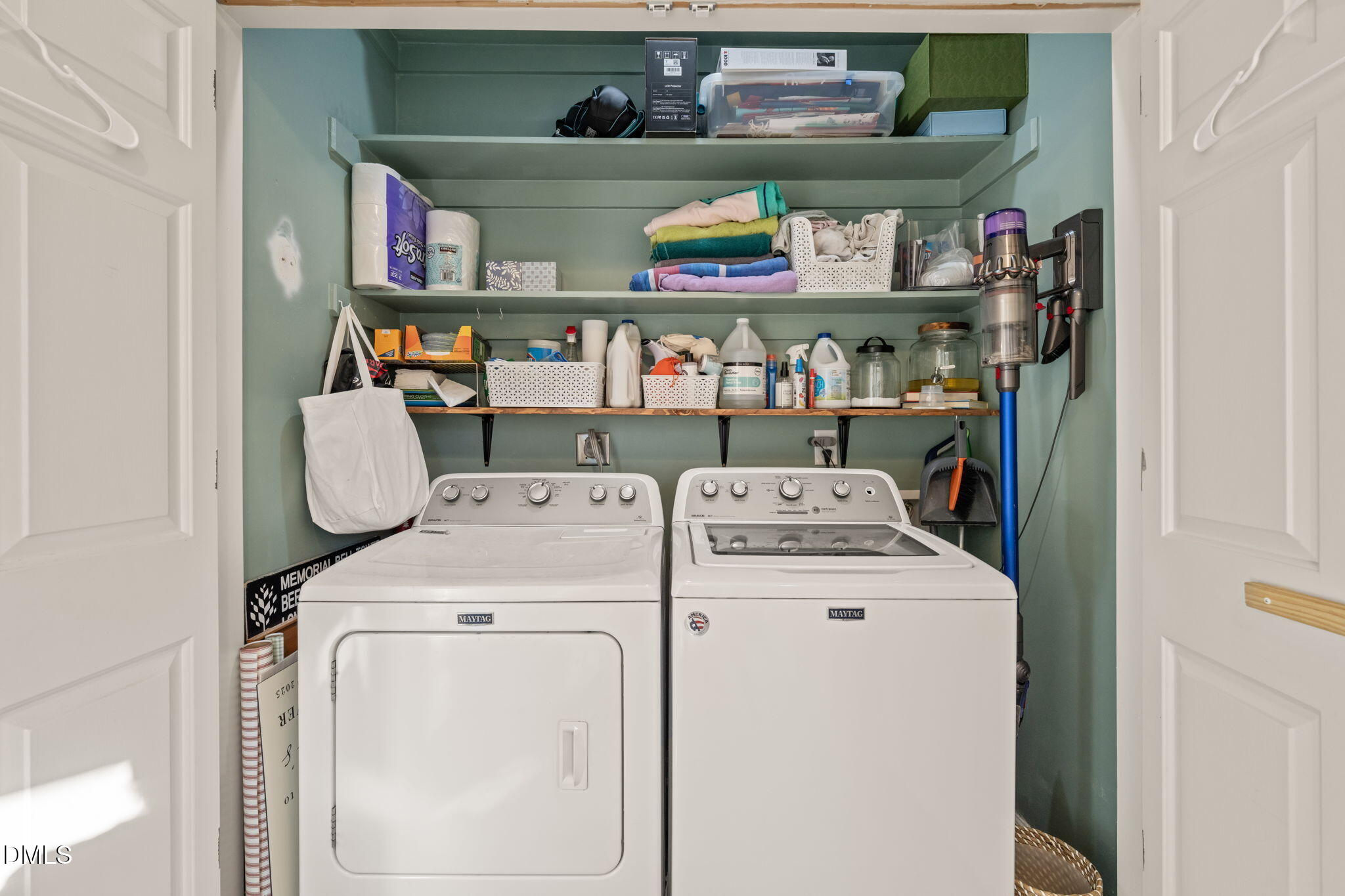 4601 Pine Trace Drive Raleigh, NC 27613 - Photo 23 of 38 a utility room with dryer and washer
