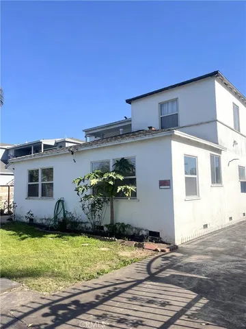 $2,295 | 2220 Delaware Avenue, Unit A, Santa Monica, CA 90404