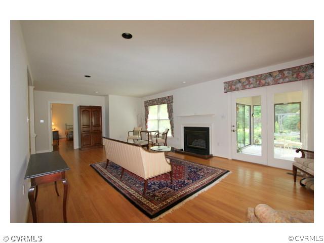 134 Beverly Road Ashland, VA 23005 - Photo 2 of 12 Den/Family/Great Room