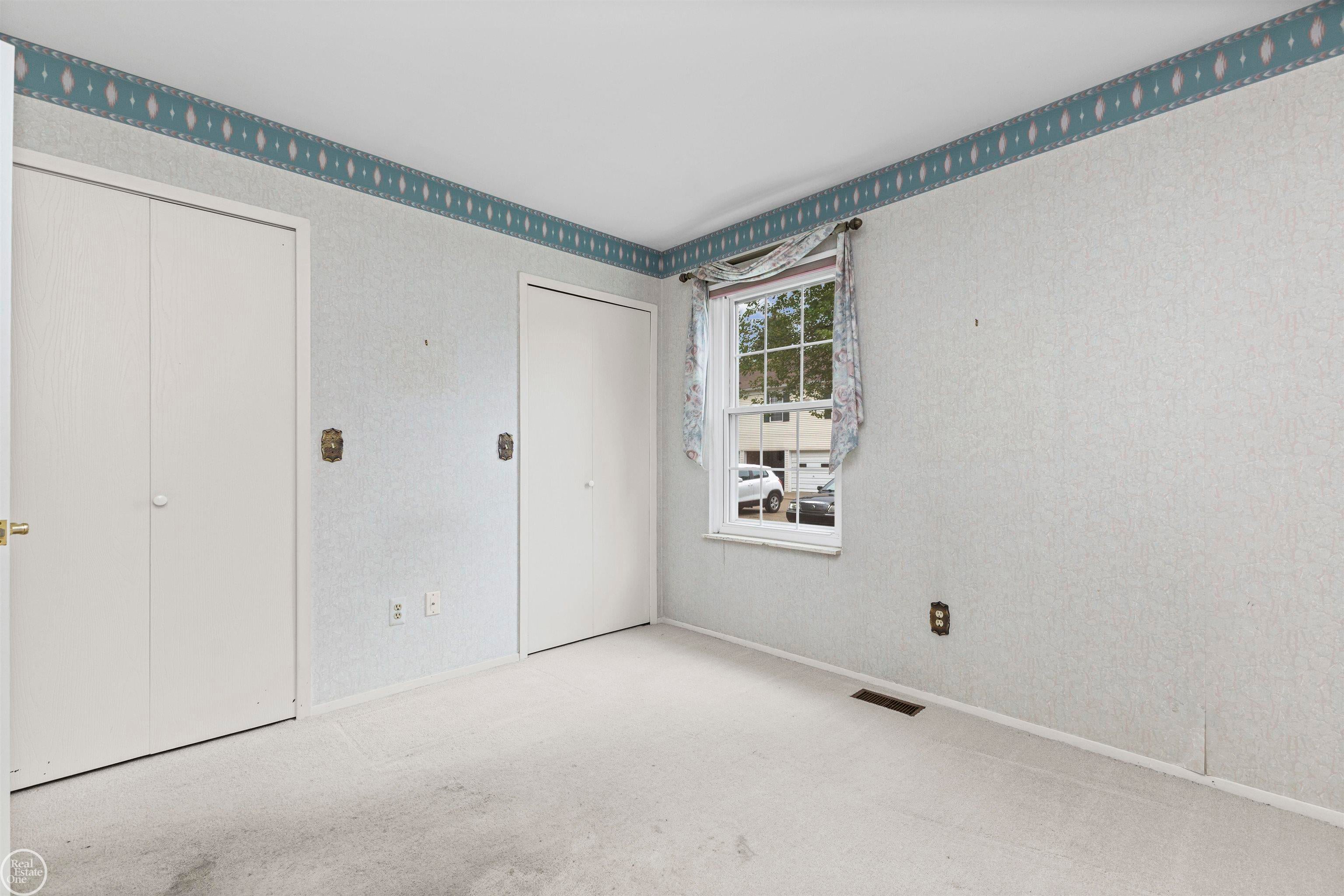 24642 Spring Lane Harrison Township, MI 48045 - Photo 25 of 44 Gallery Image 25