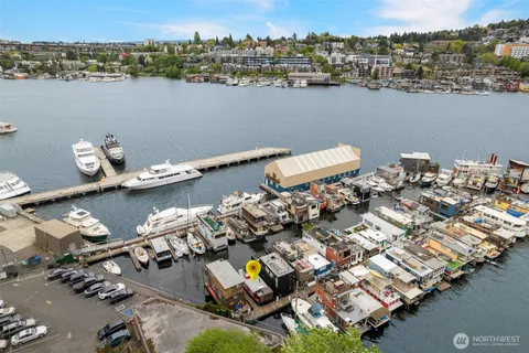 $318,000 | 2143 North Northlake Way, Unit 34, Seattle, WA 98103