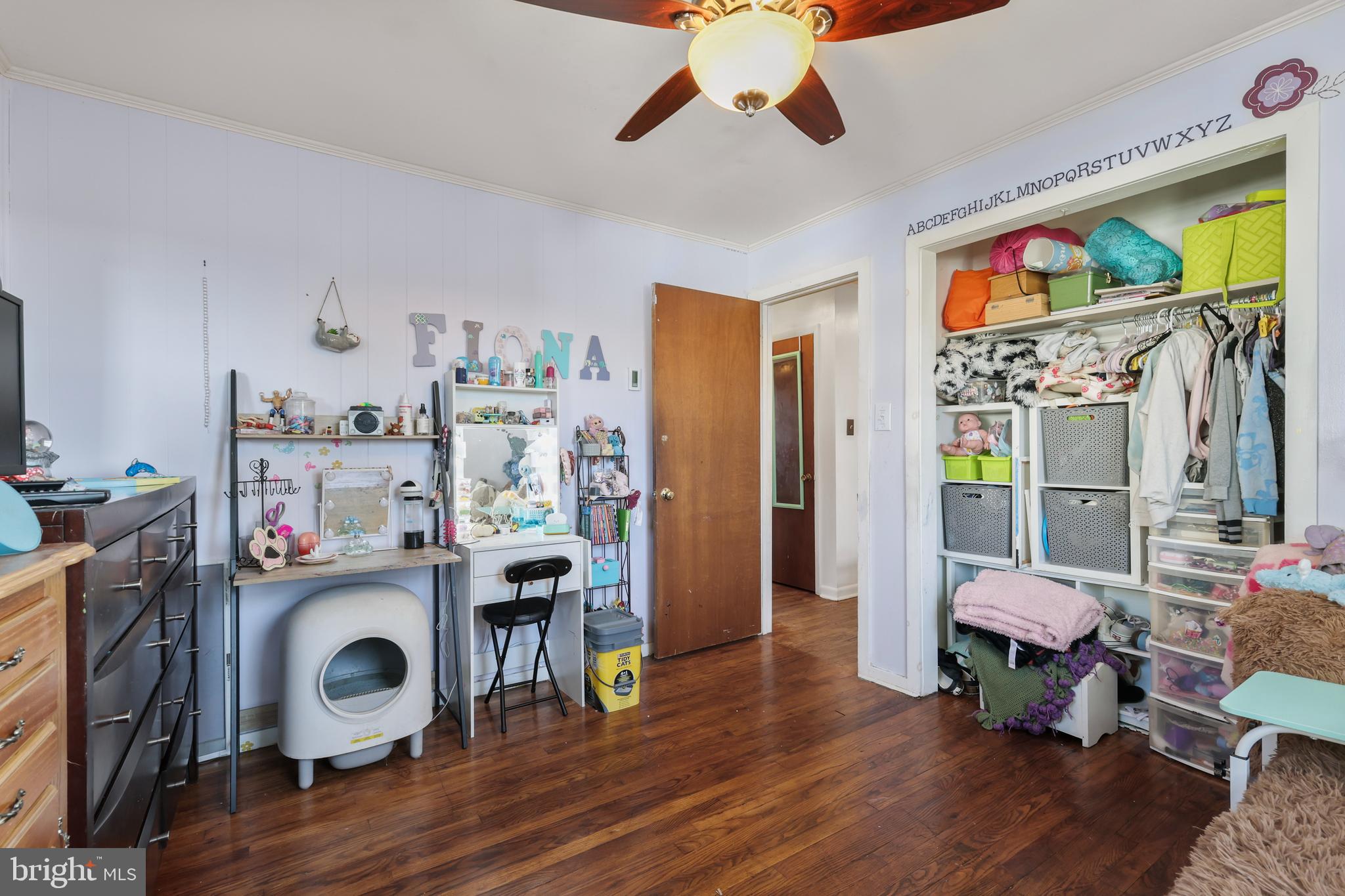 912 Arch Street Perkasie, PA 18944 - Photo 13 of 23 a living room with furniture and a wooden floor