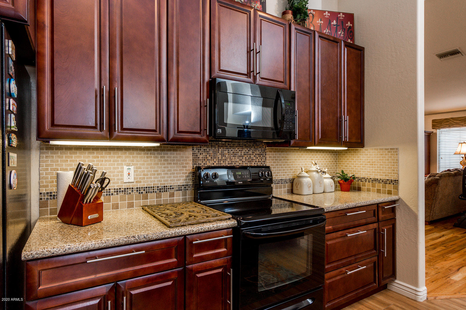 1809 East Rawhide Street Gilbert, AZ 85296 - Photo 11 of 38 1809-E-Rawhide-Street-14