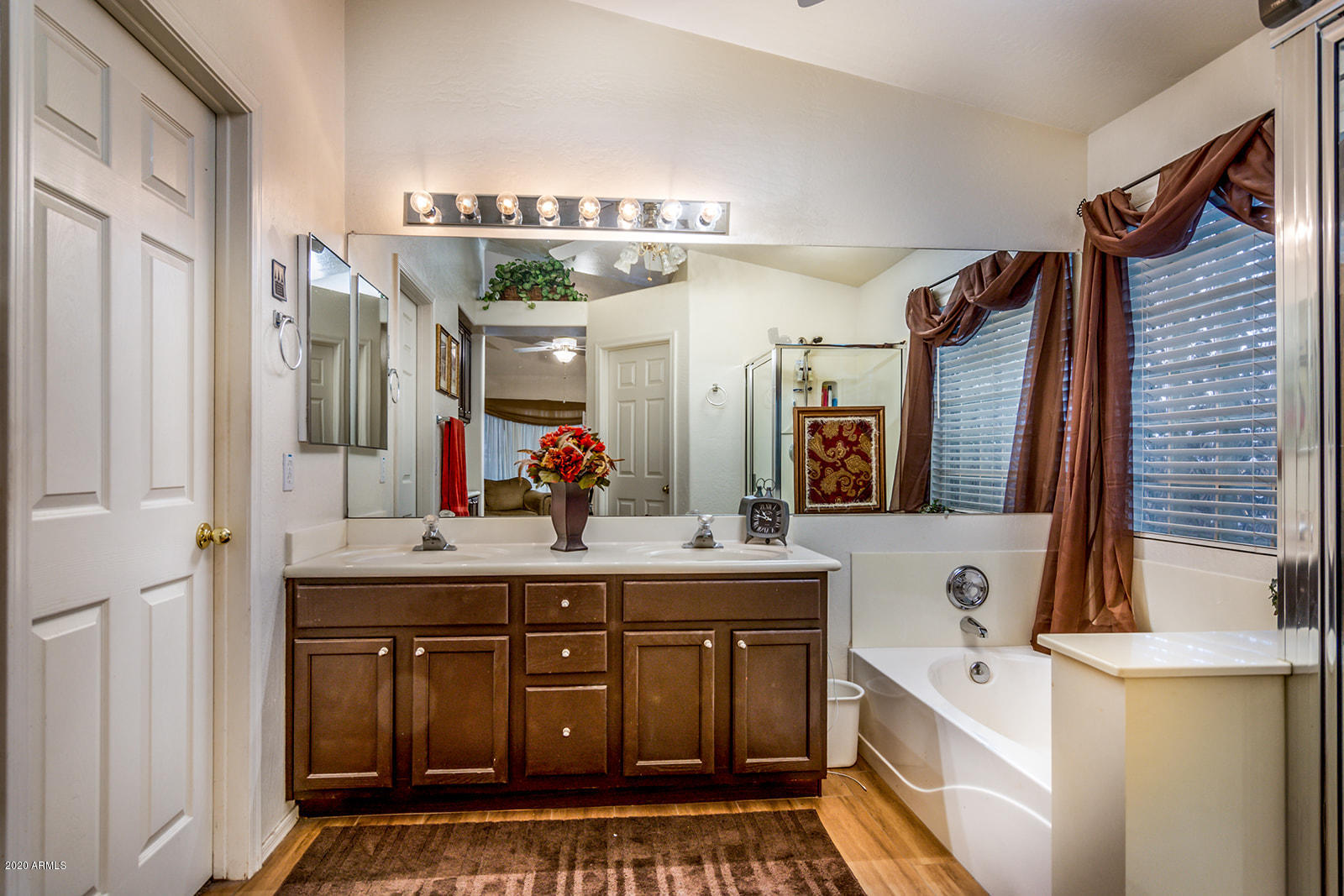 1809 East Rawhide Street Gilbert, AZ 85296 - Photo 24 of 38 1809-E-Rawhide-Street-27