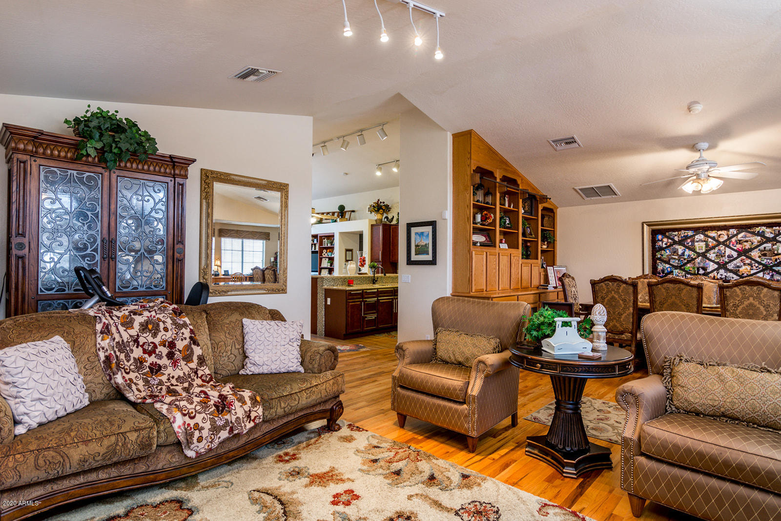 1809 East Rawhide Street Gilbert, AZ 85296 - Photo 4 of 38 1809-E-Rawhide-Street-7