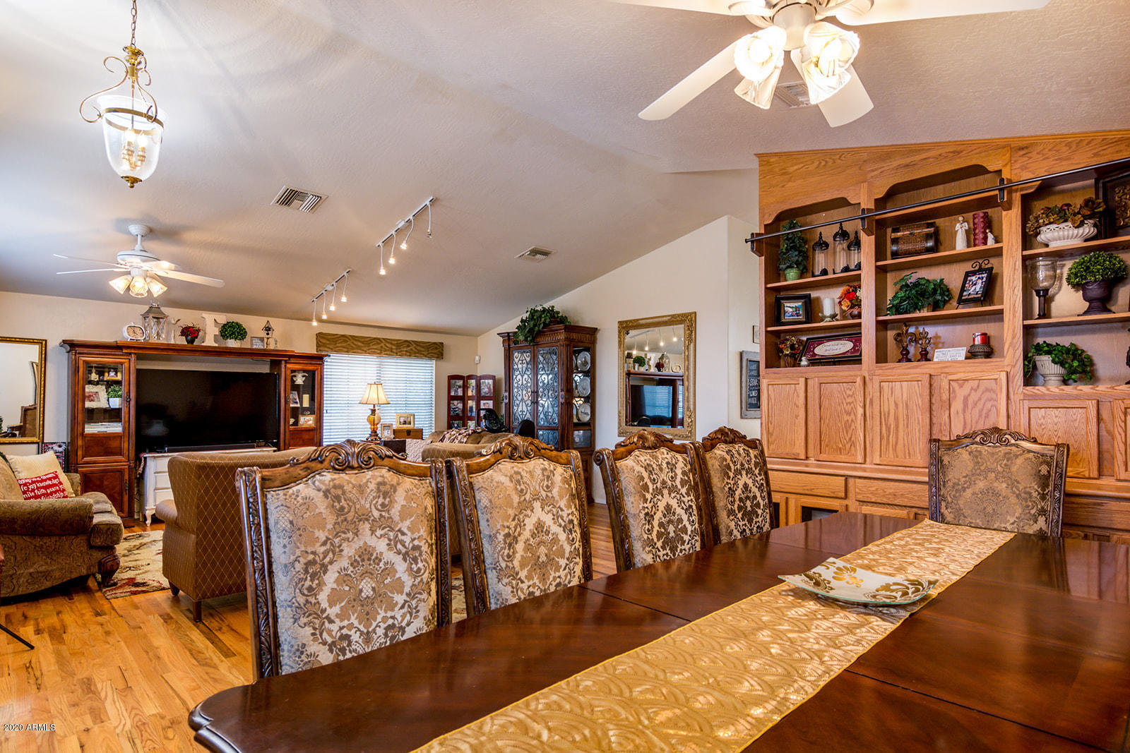 1809 East Rawhide Street Gilbert, AZ 85296 - Photo 8 of 38 1809-E-Rawhide-Street-11