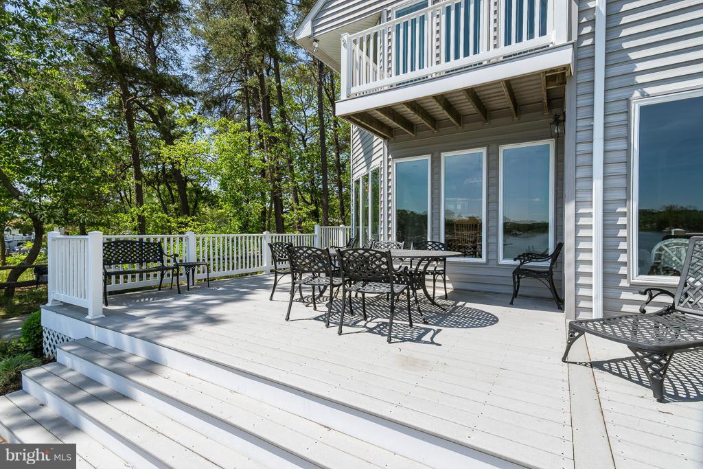 1950 Cedar Road Pasadena, MD 21122 - Photo 26 of 30 Waterfront Deck