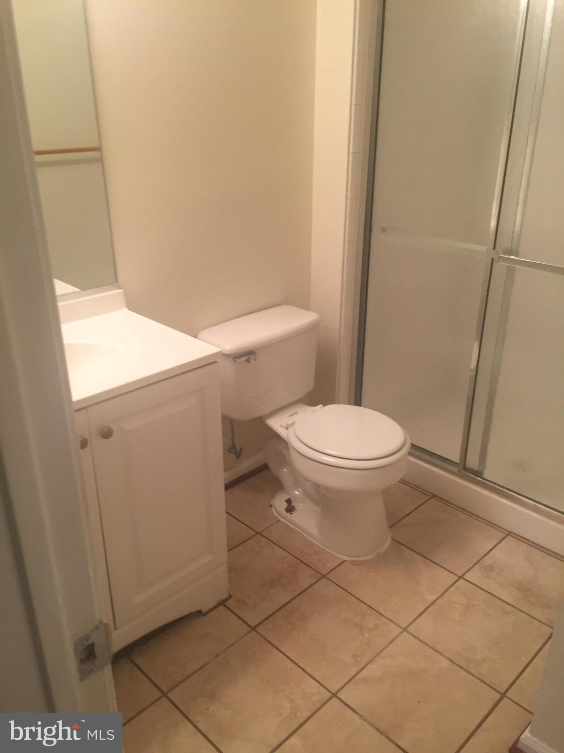 7438 Catterick Court Baltimore, MD 21244 - Photo 16 of 18 Bath
