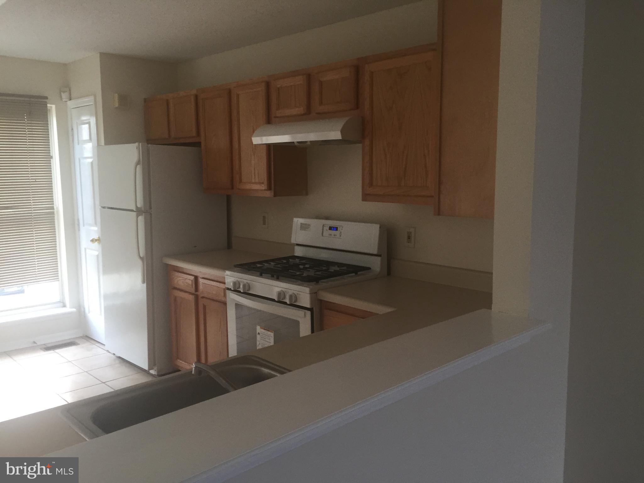 7438 Catterick Court Baltimore, MD 21244 - Photo 3 of 18 Kitchen