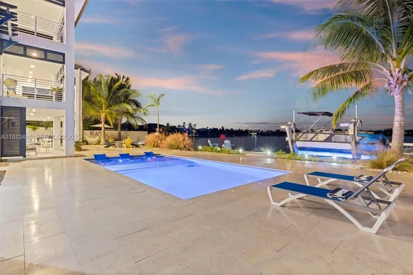 $4,300,000 | 16745 Tamarind Road, Sugarloaf, FL 33042