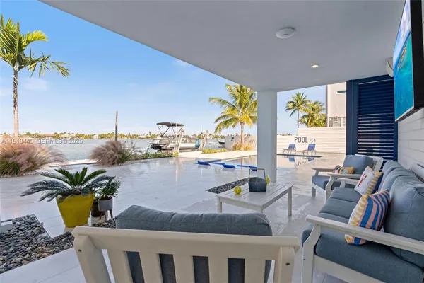 $4,300,000 | 16745 Tamarind Road, Sugarloaf, FL 33042