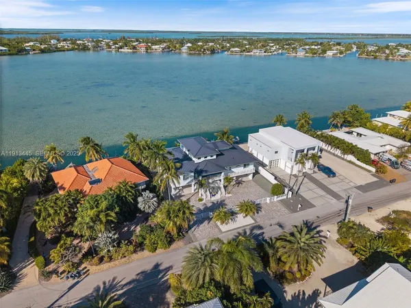 $4,300,000 | 16745 Tamarind Road, Sugarloaf, FL 33042