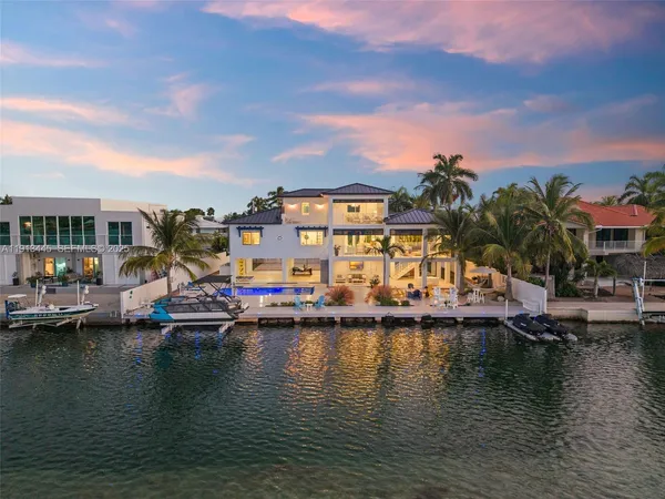 $4,300,000 | 16745 Tamarind Road, Sugarloaf, FL 33042