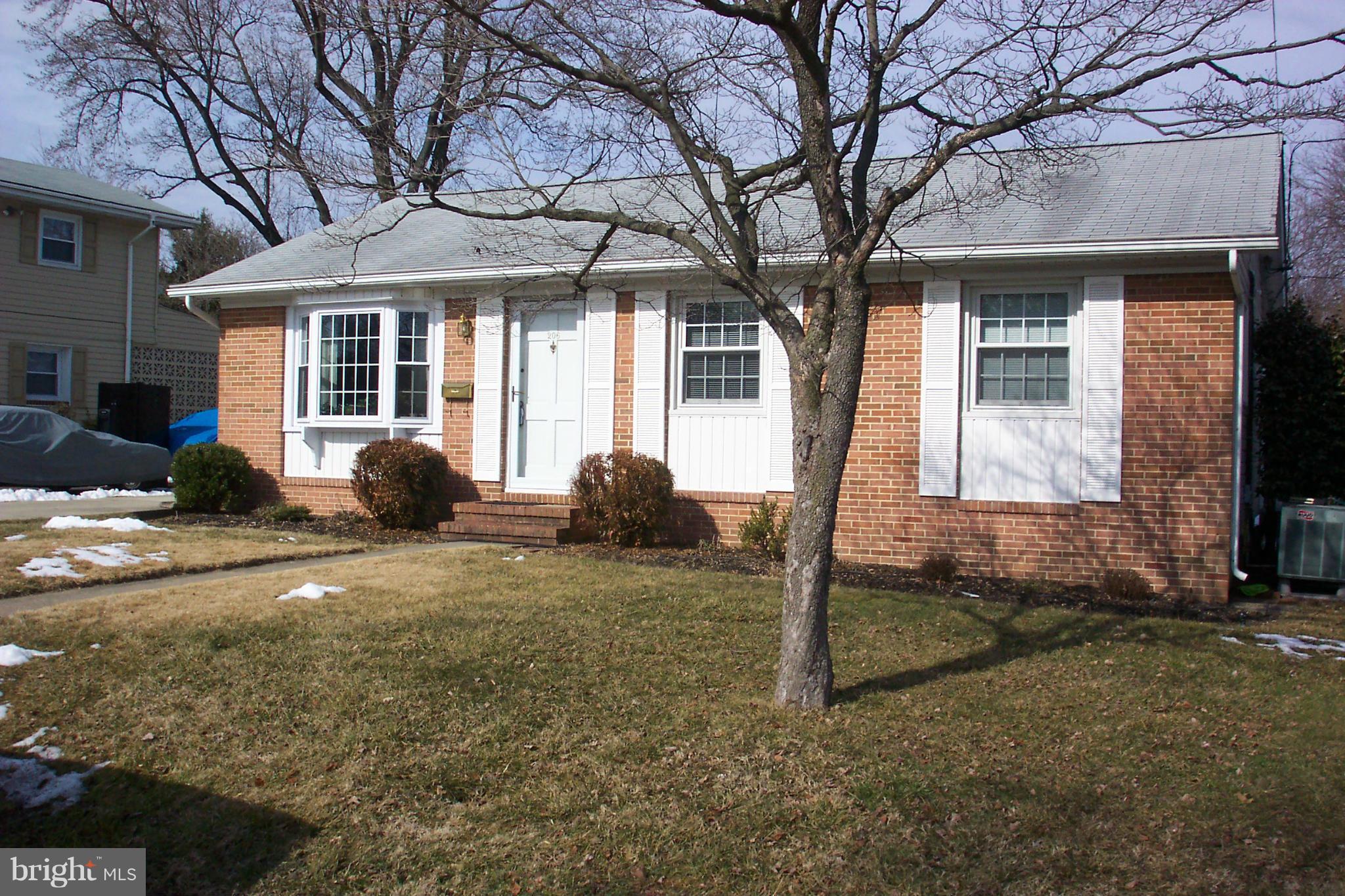 206 Winston Road Pasadena, MD 21122 - Photo 1 of 18 Exterior (Front)