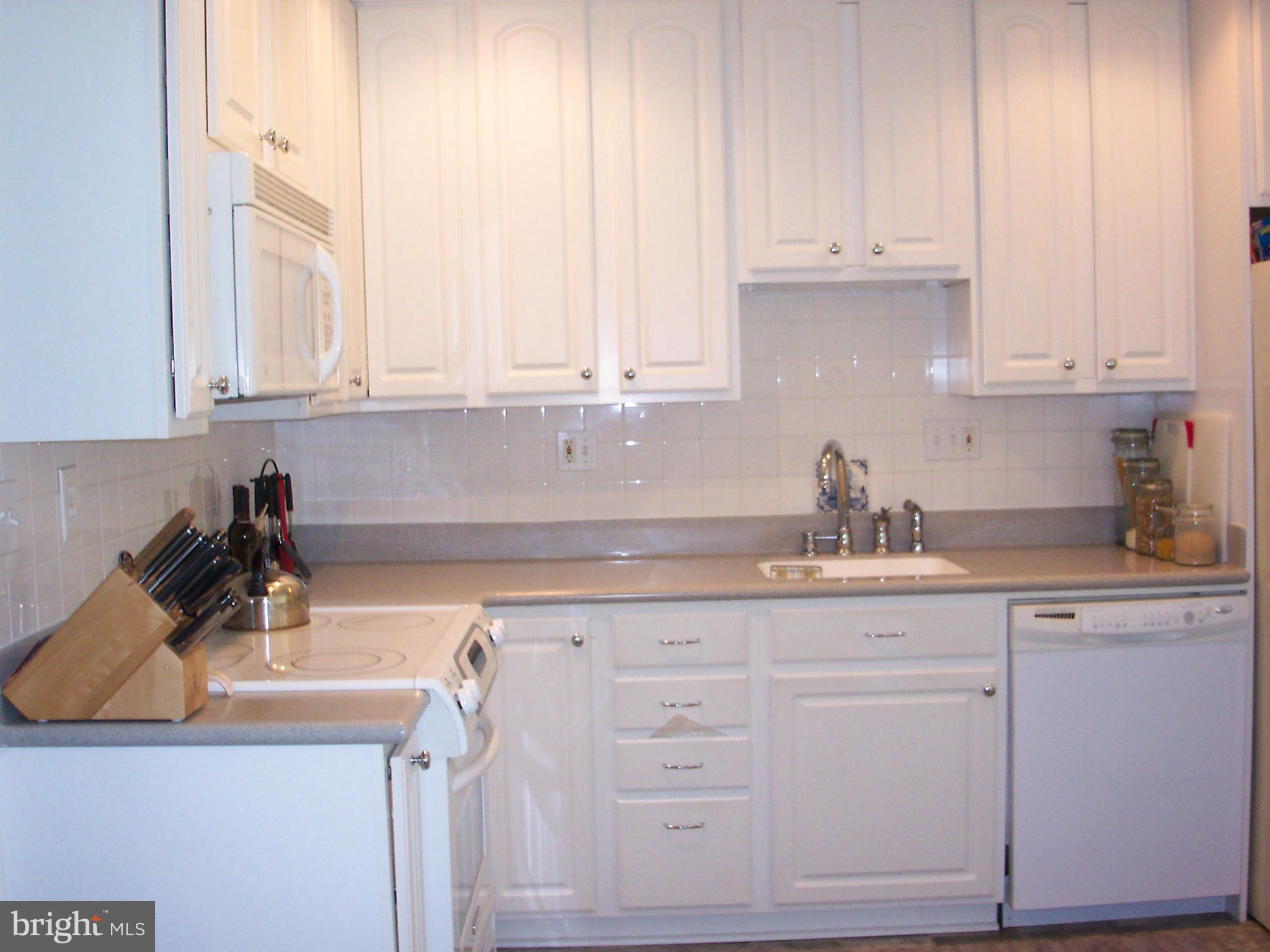 206 Winston Road Pasadena, MD 21122 - Photo 15 of 18 Kitchen